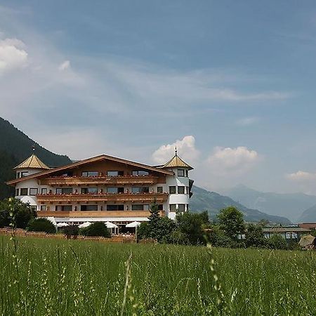 Hotel Magdalena Im Zillertal - Urlaub Mit Hund リート・イム・ツィラータール エクステリア 写真