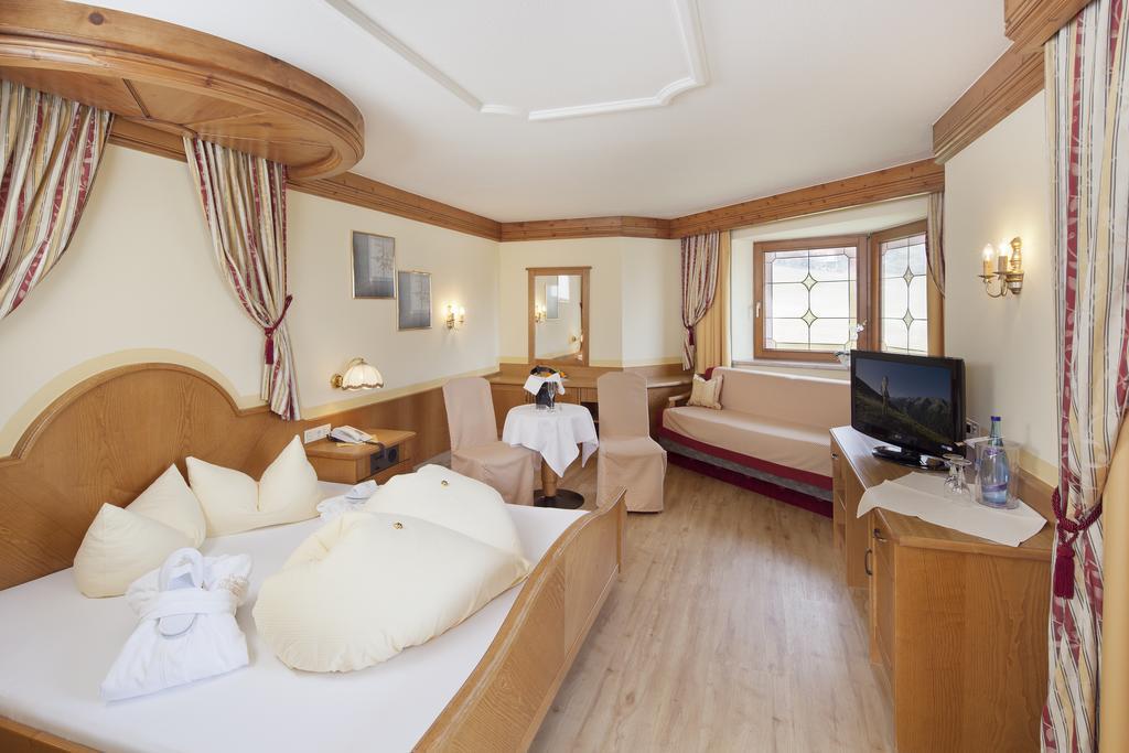 Hotel Magdalena Im Zillertal - Urlaub Mit Hund リート・イム・ツィラータール エクステリア 写真