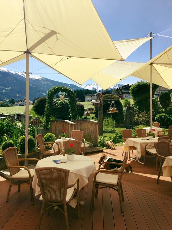 Hotel Magdalena Im Zillertal - Urlaub Mit Hund リート・イム・ツィラータール エクステリア 写真