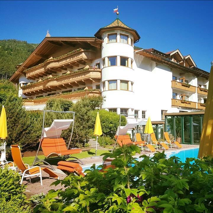 Hotel Magdalena Im Zillertal - Urlaub Mit Hund リート・イム・ツィラータール エクステリア 写真